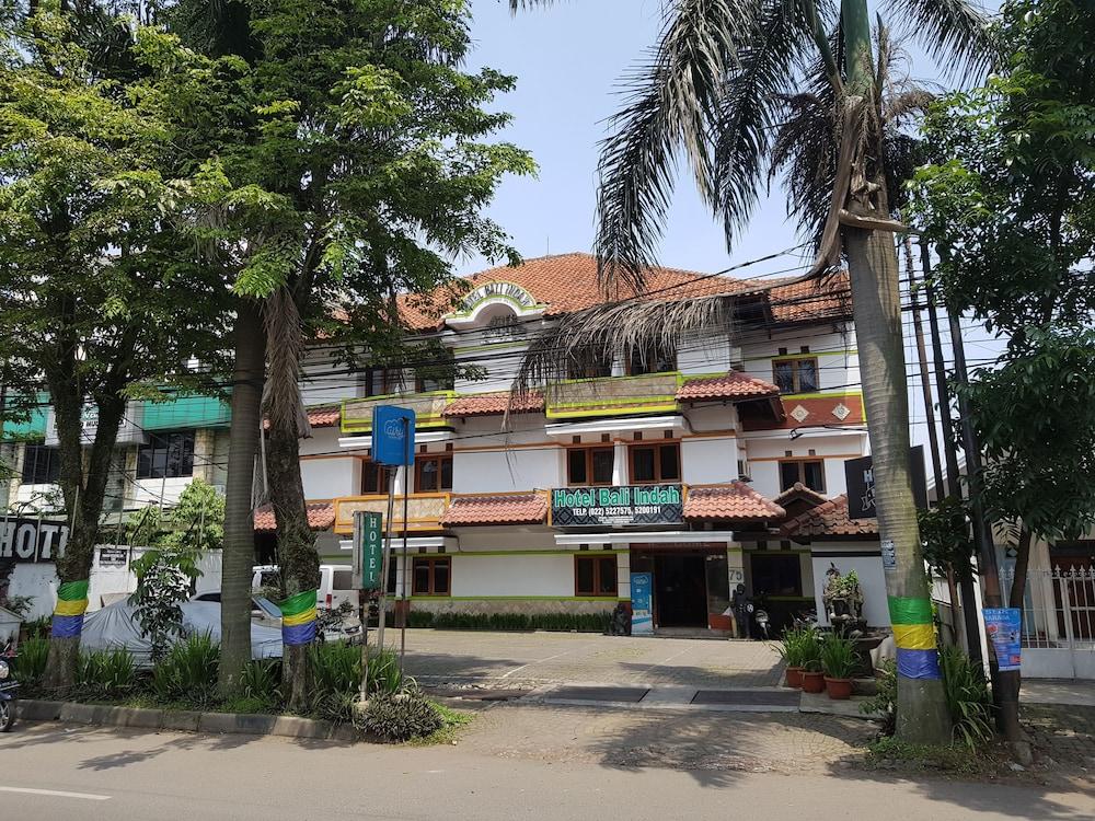Oyo 1945 Hotel Bali Indah Bandung Eksteriør bilde